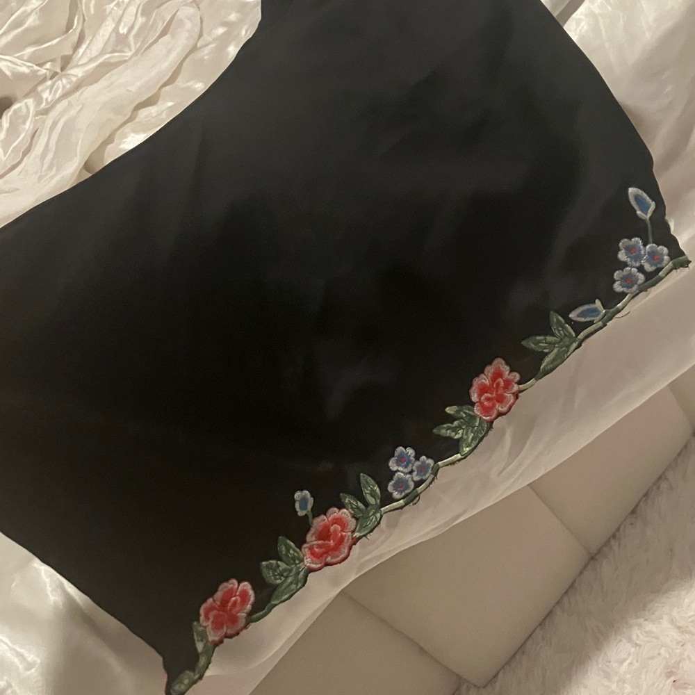 Nasty Gal Black Embroidered Floral Tie-Front Wrap Top - Picture 7 of 9